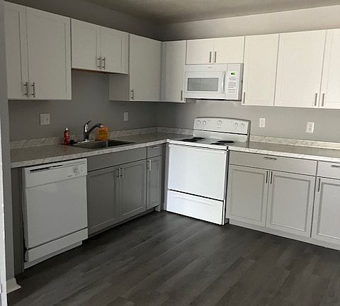 5th image of 2206 Carillon Pl