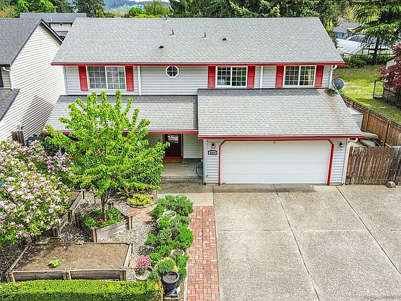 2nd image of 3015 NE 181st Ave