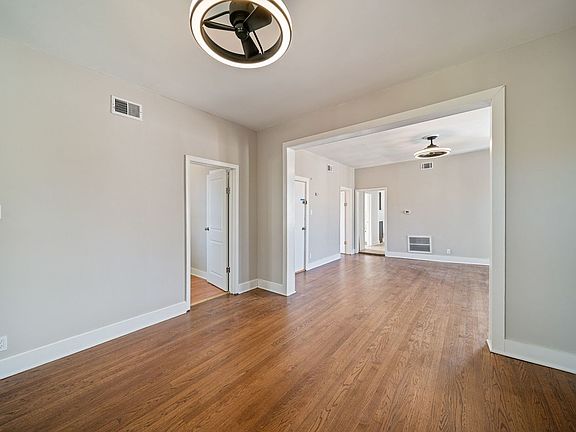 5th image of 624 N Monticello Ave APT 2