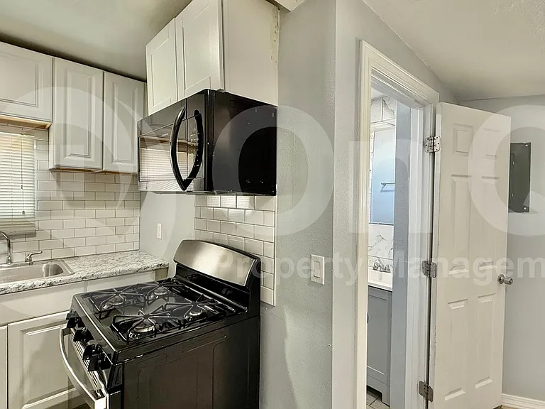1836 E Hubbell St #6 — Photo 4