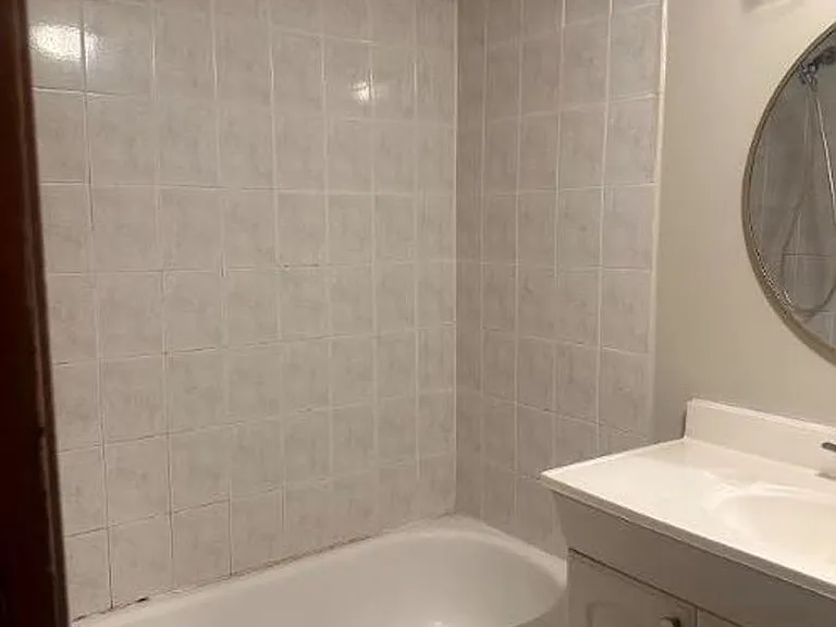 2214 California St NE — Photo 20