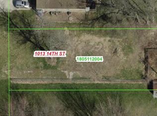 1013 14th St, Silvis, IL 61282