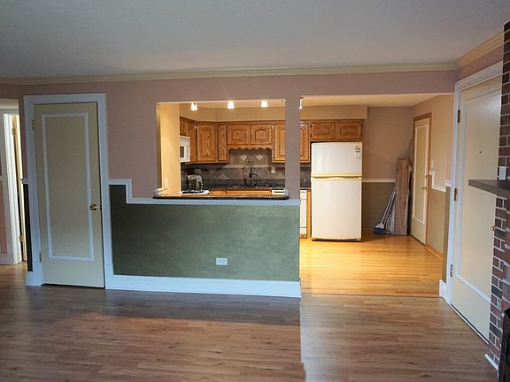 3rd image of 11121 S 84th Ave APT 2B