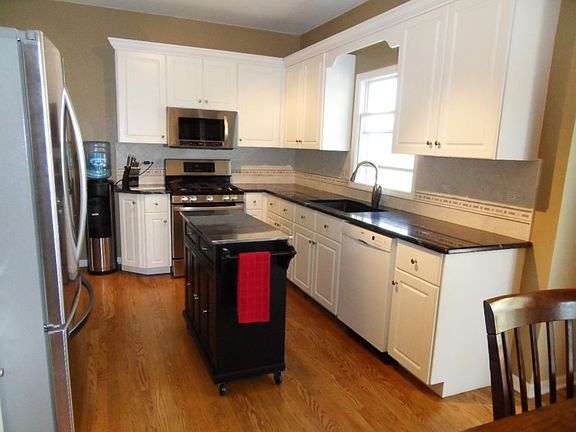 Kitchen Preparation Area