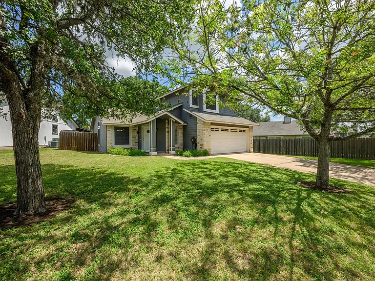 4602 Tobago Cv — Photo 2