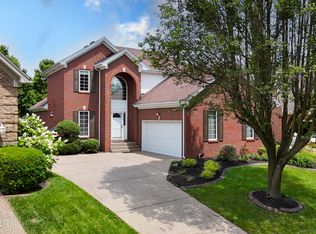 10121 Ivybridge Cir, Louisville, KY 40241