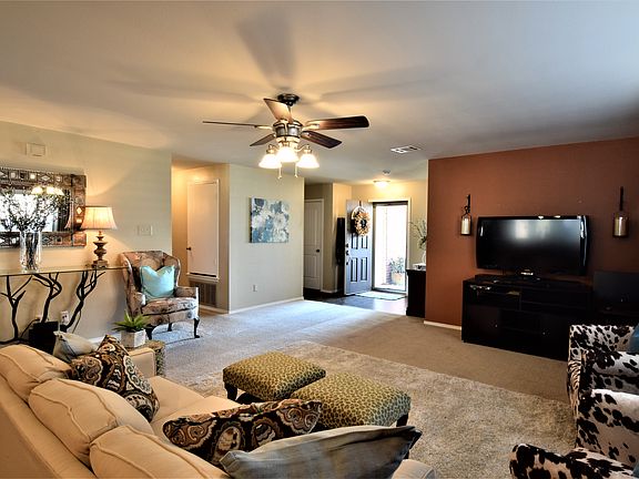 4th image of 933 Iona Dr
