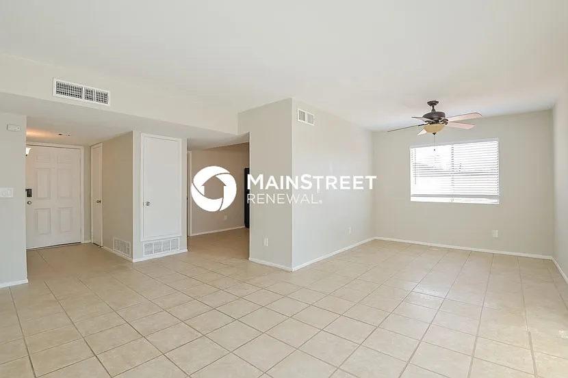 3215 W Capistrano Rd — Photo 2