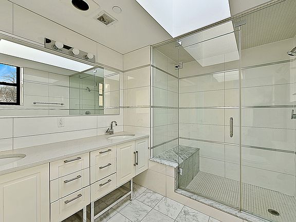 5th image of 3210 Riverdale Ave