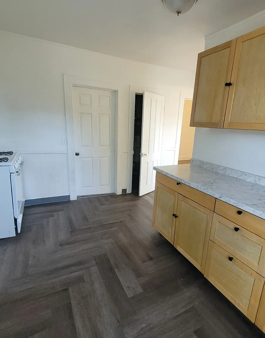 2 bed, 750 sqft, $1,190 — Photo 2
