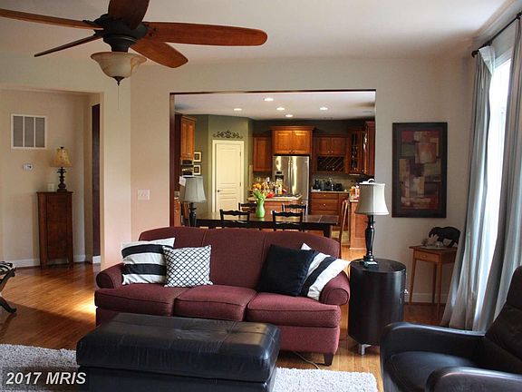 3rd image of 2524 Avon Ln