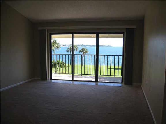 3rd image of 7530 Sunshine Skyway Ln S APT 216
