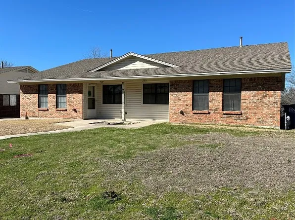 3809-3811 Yellowstone Pl, Denton, TX 76209