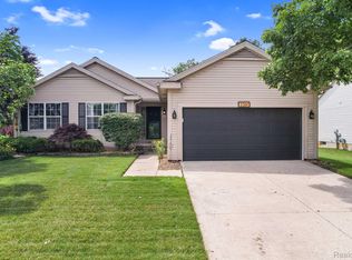 2361 Lorraina Ln, Hartland, MI