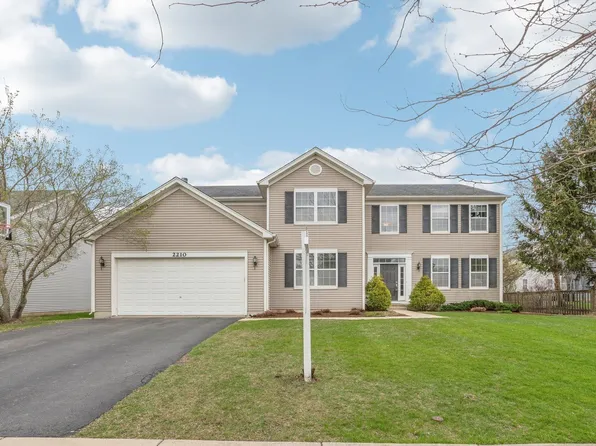 2210 Green Glade Way, Wauconda, IL 60084