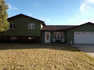 19 Clear Lk, Columbus, NE 68601