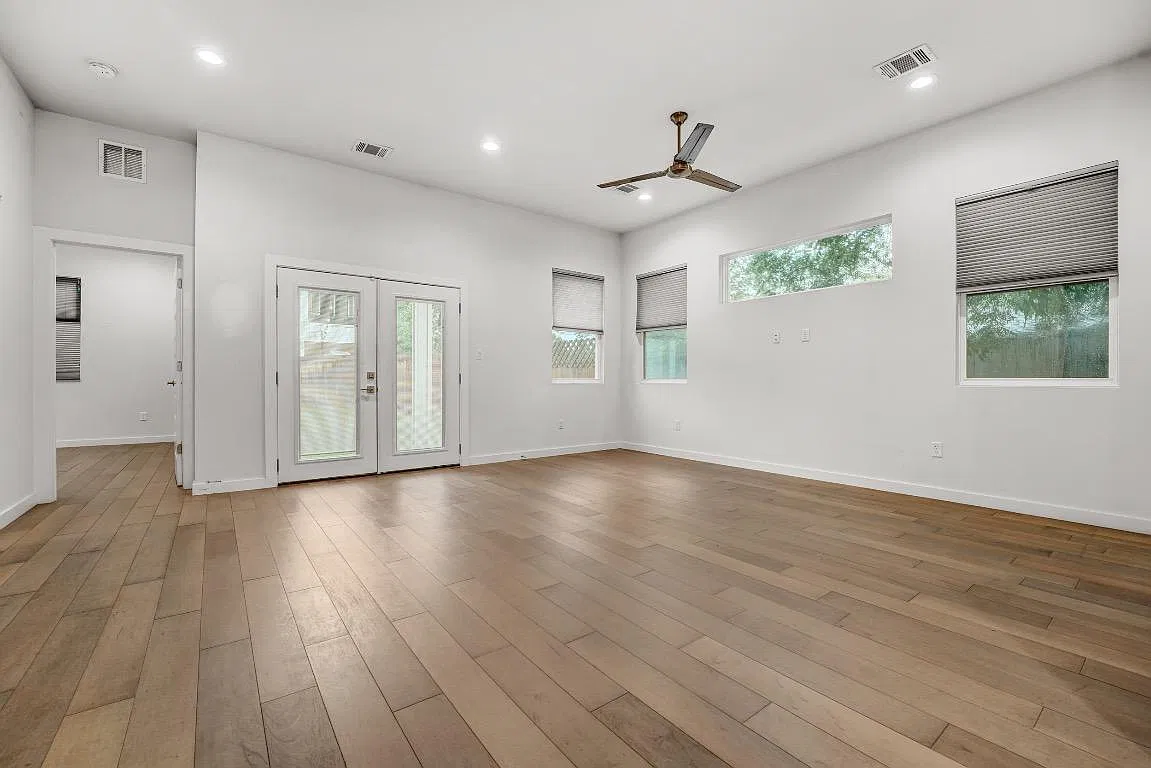3 bed, 2.5 bath, 1681 sqft, $2,250 — Photo 3