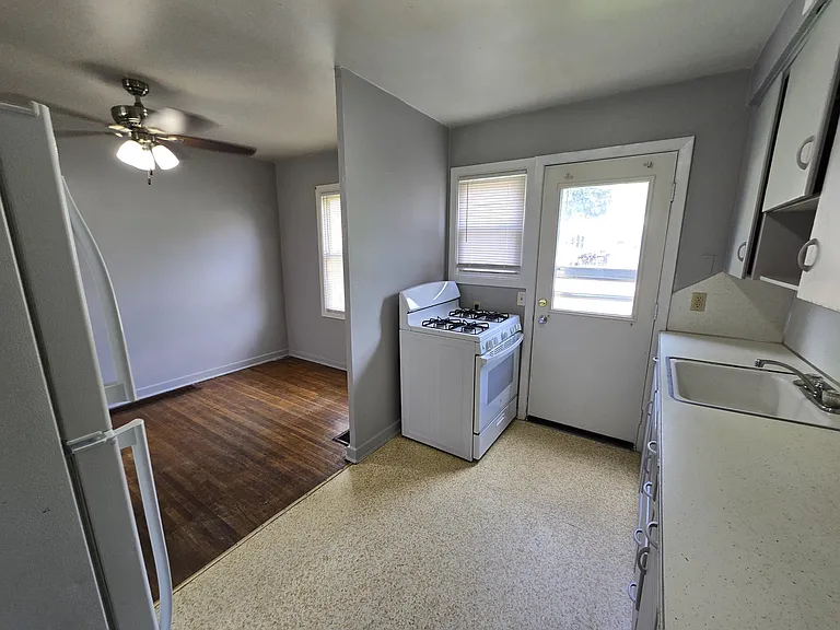 263 Madison St — Photo 3