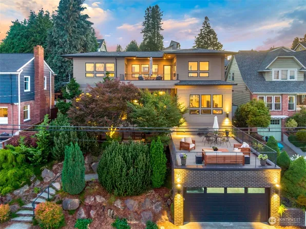 2717 36th Avenue SW, Seattle, WA 98126
