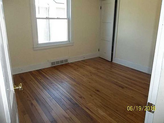 5th image of 50 Brown Ave