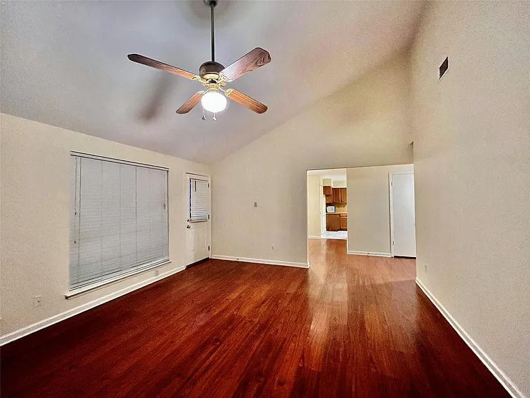 3038 Sam Houston Dr — Photo 4