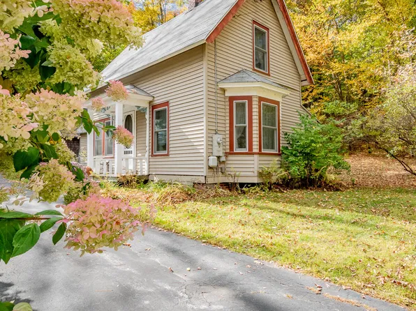 64 High Street, Brownville, ME 04414