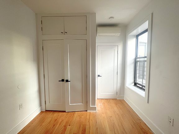 5th image of 930 De Kalb Ave #306