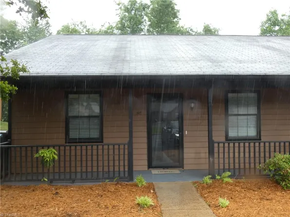 317 Westridge Dr, Yadkinville, NC 27055