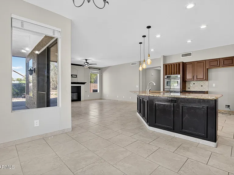 4302 E Mossman Rd — Photo 12