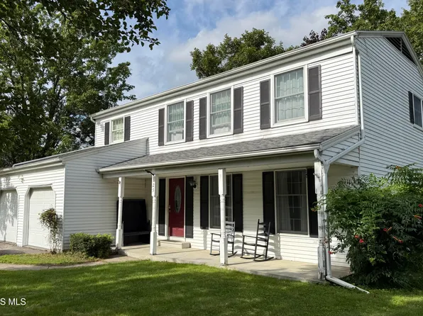 125 Cedar Ct, Perrysburg, OH 43551