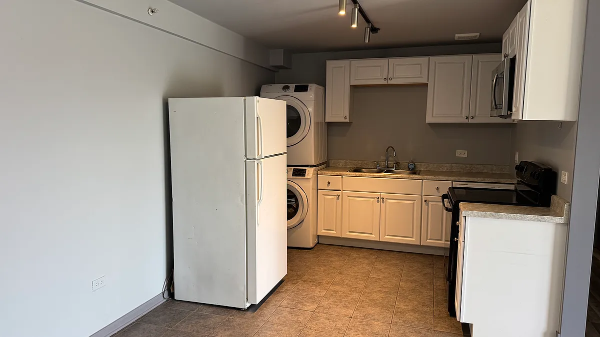 Building Photo - 8581 W 101st Ter #7-307