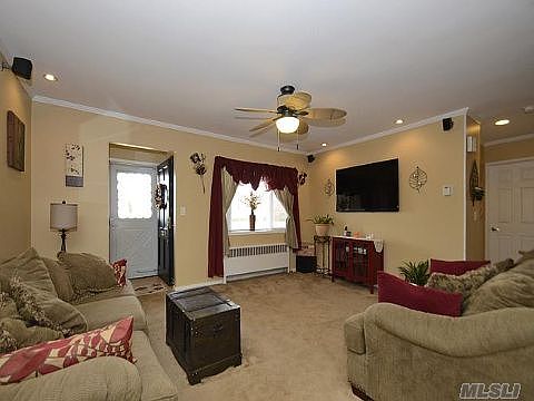 2nd image of 1700 Barbara Ln