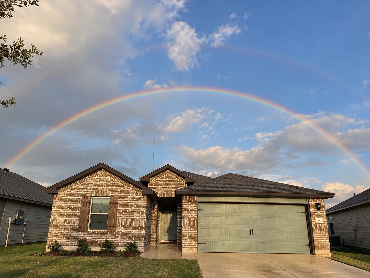 4 bed, 1612 sqft, $2,350 — Photo 2