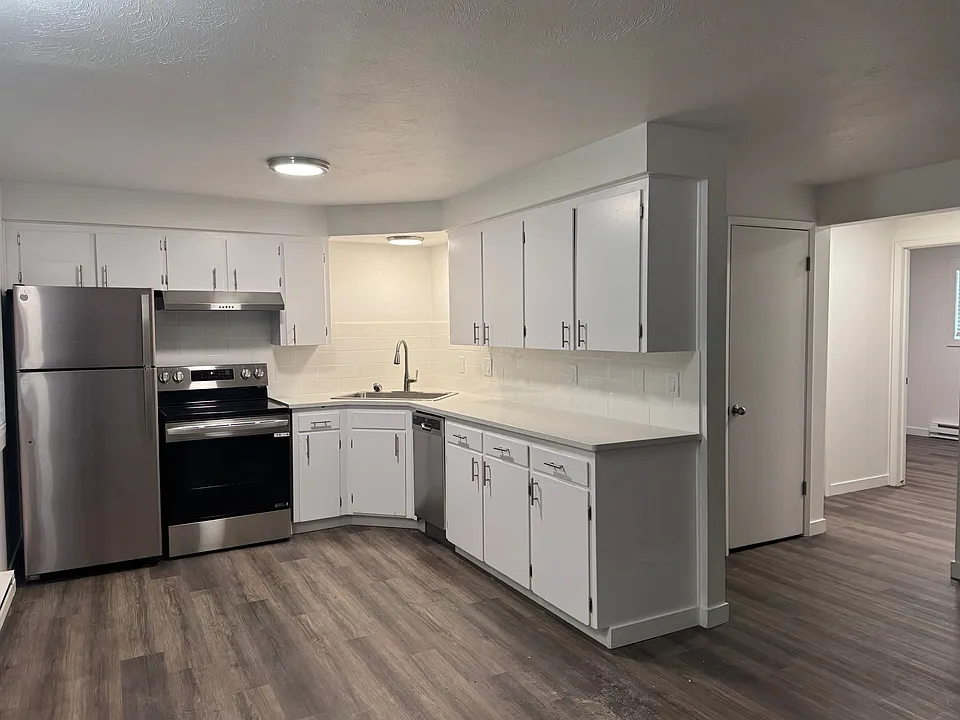2 Bedroom at Mayfair Pines Apartments in North Spokane