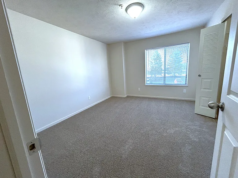 Heatherwood Apartments — Photo 32