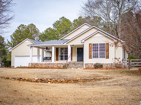 4th image of 2 Pine Hill Dr