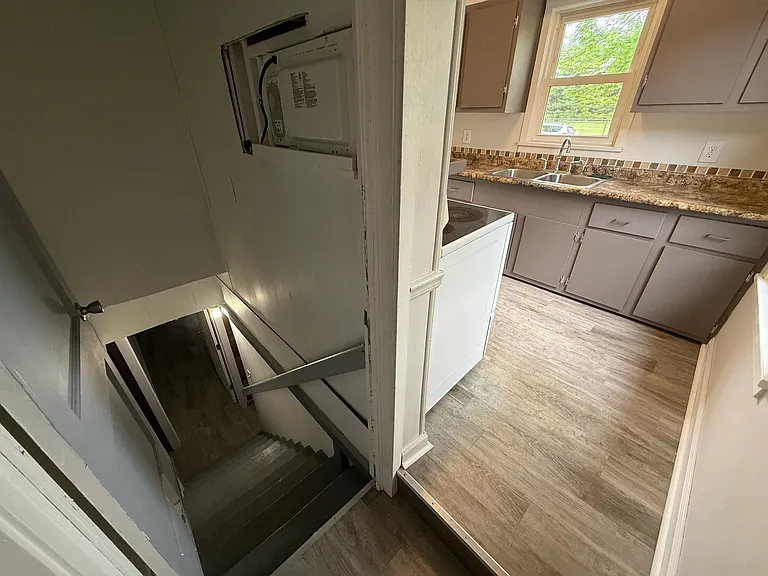 1314 Iowa St — Photo 13