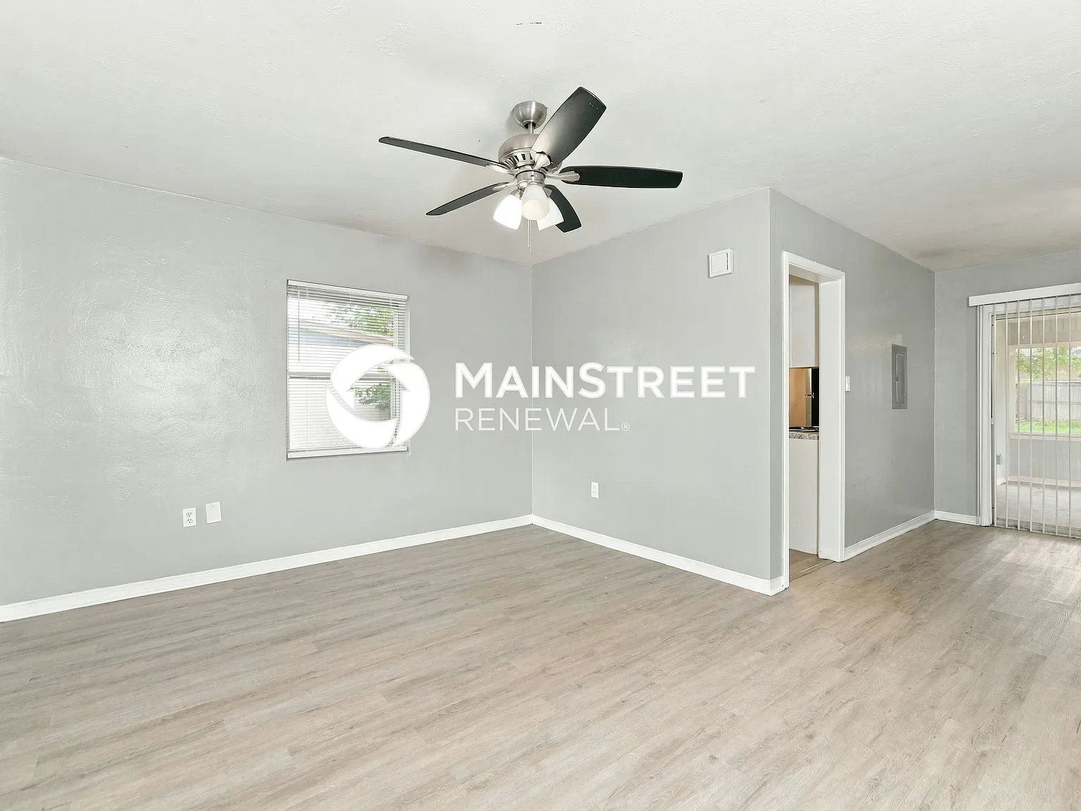 1255 Saint James Rd — Photo 3
