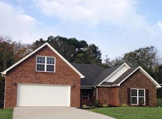 2214 Griffitts Mill Cir, Maryville, TN 37803
