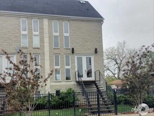 1st image of 11864 S Vincennes Ave