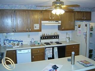 5th image of 25256 Yorktown Ct