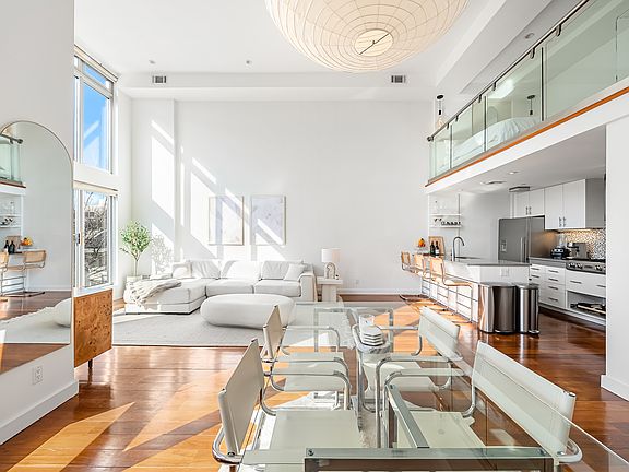 5th image of 275 Manhattan Ave APT 3B