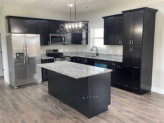 4th image of 210 Ashlyn Dr
