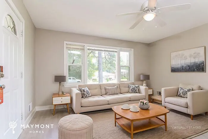 21 Newport Dr — Photo 4