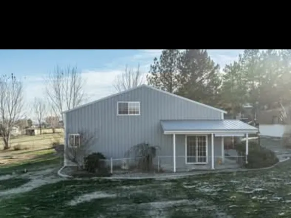 509 W Wagon Wheel Pr NW APT A, Benton City, WA 99320