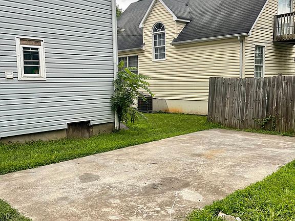 3rd image of 1025 Stewart Ave SE #B