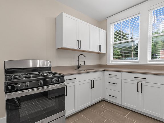 2nd image of 672 S Belvedere Blvd #680-4