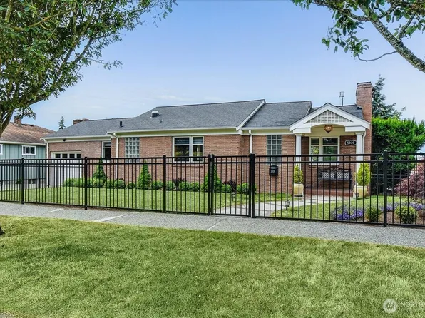 5939 36th Avenue SW, Seattle, WA 98126