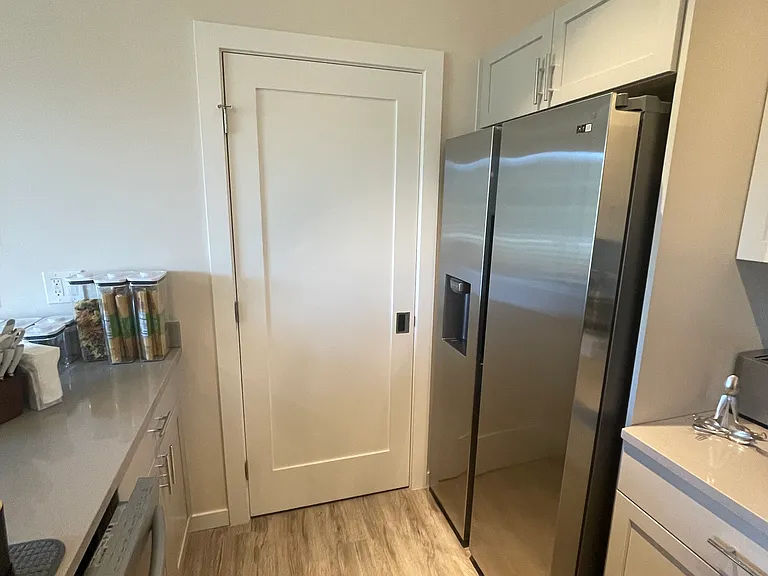 1203 Capitol St — Photo 8