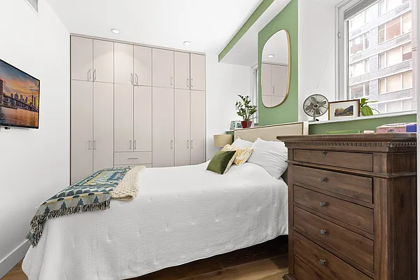 Rented by Corcoran | media 10